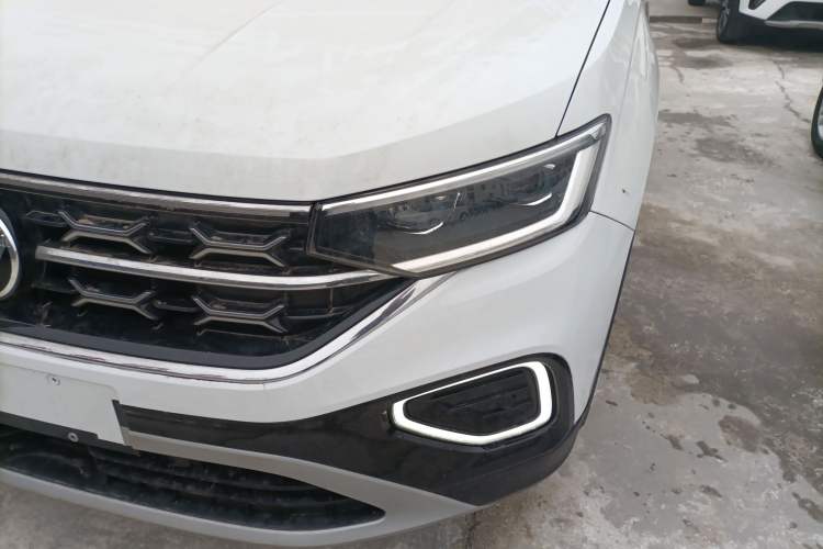 Used Volkswagen Tayron 2024 300TSI Two-Wheel-Drive Luxury Plus Advanced Version
