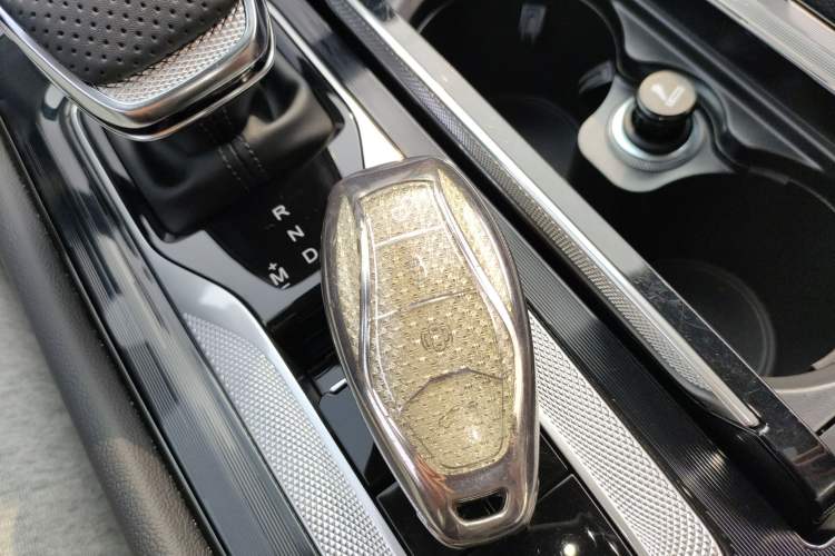 Used Hongqi H5 2025 1.5T DCT Qiyun 500 000th Unit Commemorative Edition
