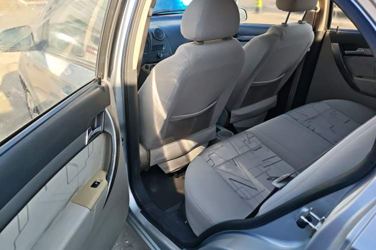 Used Chevrolet Lova 2010 1.4 AT Fashion Edition
