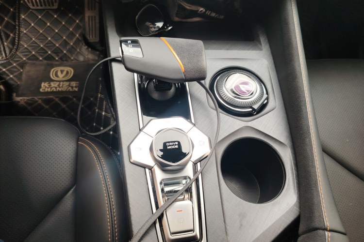 Used CHANGAN UNI-V 2022 1.5T Sport Edition Gear Lever