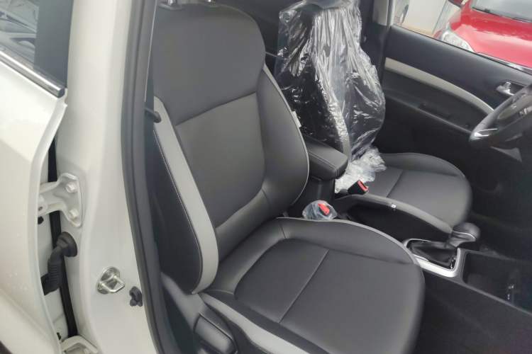 Used Kia kx1 Stonic 2021 1.4L CVT Fun Edition
