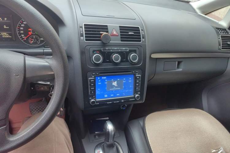 Used Volkswagen Touran 2015 1.4T DSG Comfort Edition 5 Seats