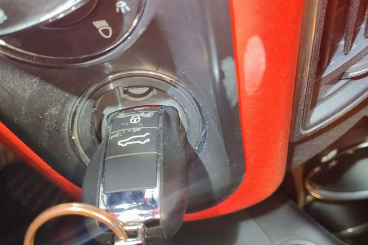 Used Porsche Macan 2017 Macan 2.0T Vehicle Key