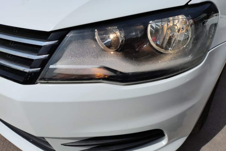 Used Volkswagen Bora 2014 1.6L Automatic Fashion Model Left Front Headlight