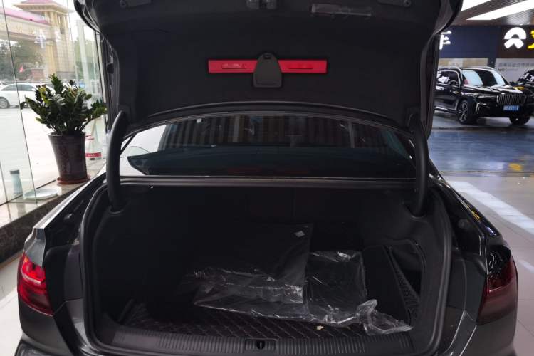 Used Audi A4L 2020 40 TFSI Fashion Dynamic Model Trunk