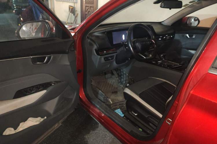 Used Baojun RC-6 2019 1.5T CVT 24-Hour Online Prestige Edition