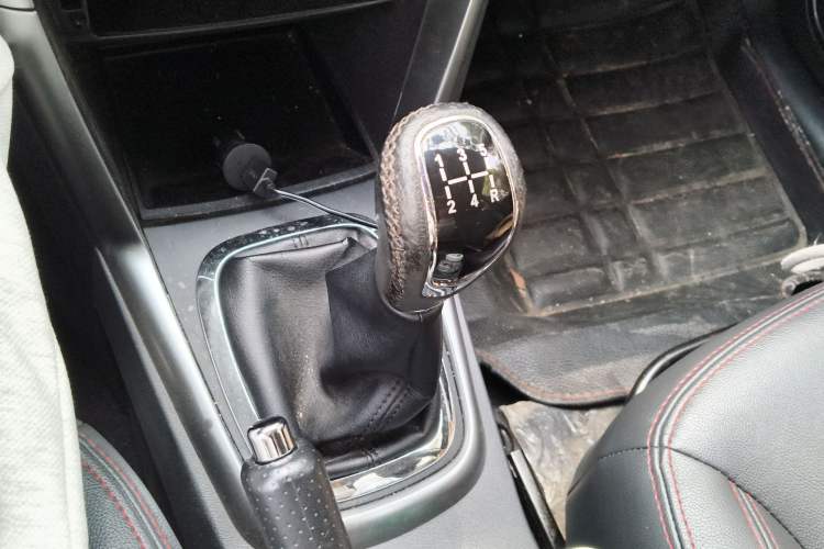 Used Chery Tiggo 3 2015 1.6L Manual Zhishang Commemorative Edition Gear Lever