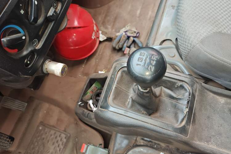 Used Wuling Rongguang 2017 1.5L Extended Basic Version Gear Lever