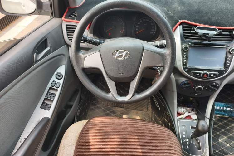 Used Hyundai Verna (older generation) 2014 1.4L Automatic Smart GLS
