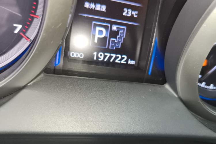 Used Toyota Prado 2016 3.5L Automatic TX-L Odometer Close Up