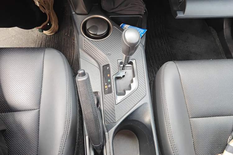 Used Toyota RAV4 2015 2.0L CVT Two-Wheel Drive Fashion Edition
