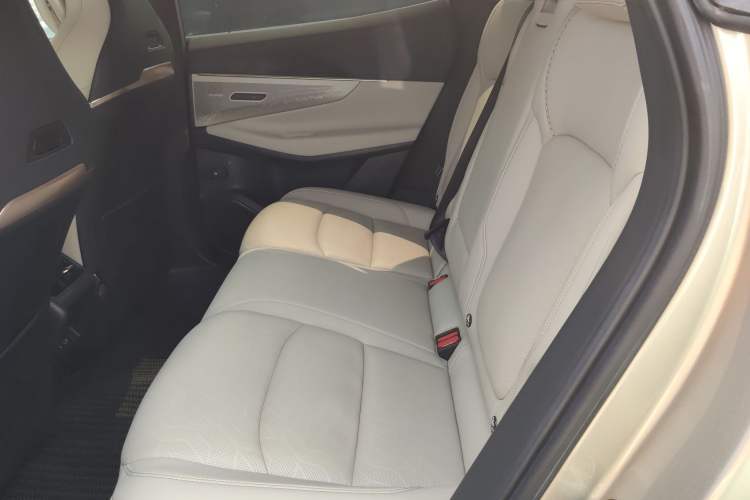 Used Lynk & Co 08 EM-P 2023 245km Ultra-Long Range Halo