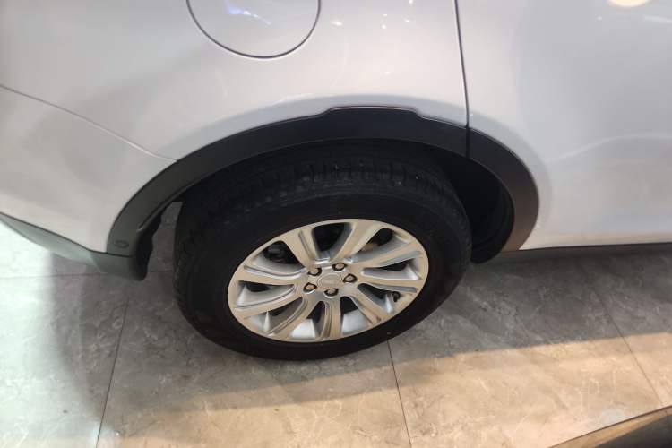 Used Land Rover Discovery Sport 2019 240 PS PURE Edition China VI Standard
