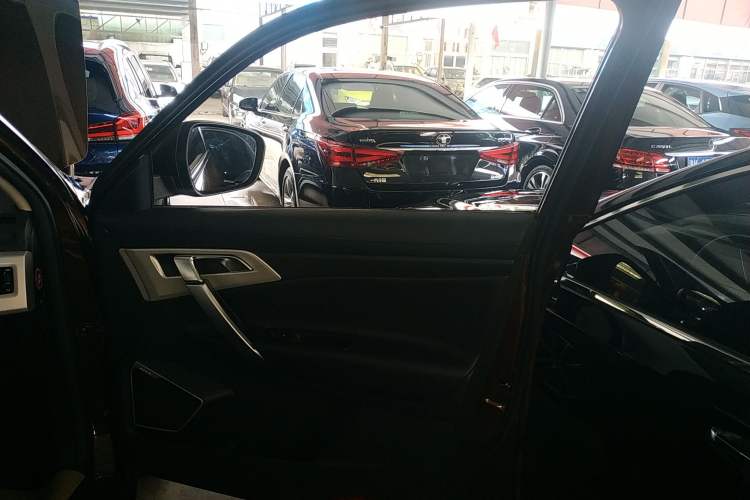 Used Geely Auto Emgrand X7 Sport 2018 1.8TD Automatic Two-Wheel Drive Smart Connect 4G Internet Edition