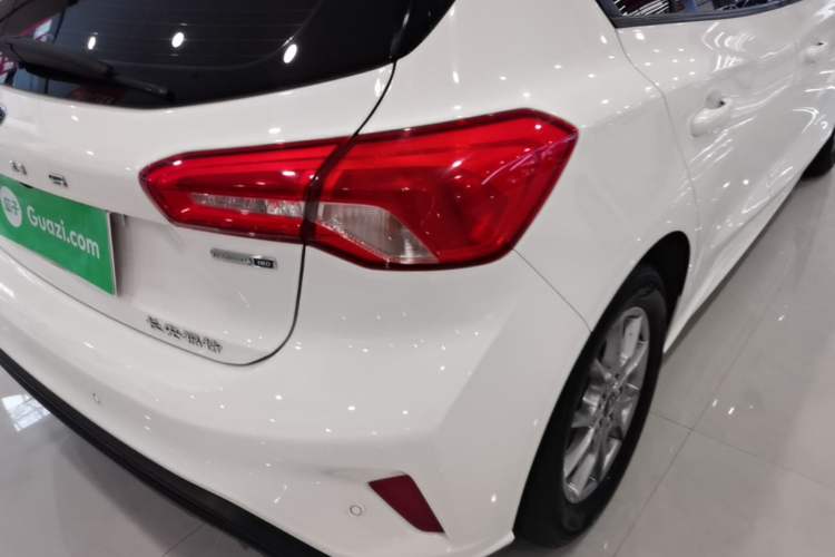 Used Ford Focus 2021 Hatchback EcoBoost 180 Automatic Titanium Edition