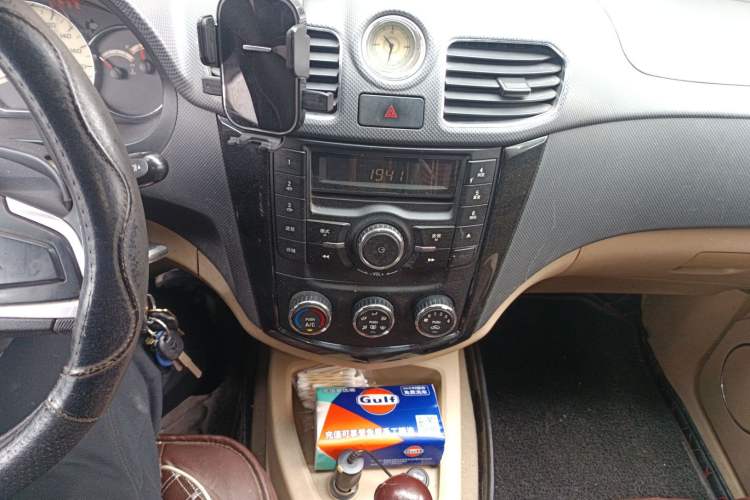 Used Wuling Hongguang 2014 1.2L S Comfort Model China IV