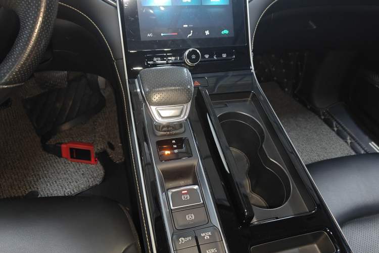 Used Roewe i6 MAX New Energy 2022 EV 500 Grand Touring Edition with Sunroof
