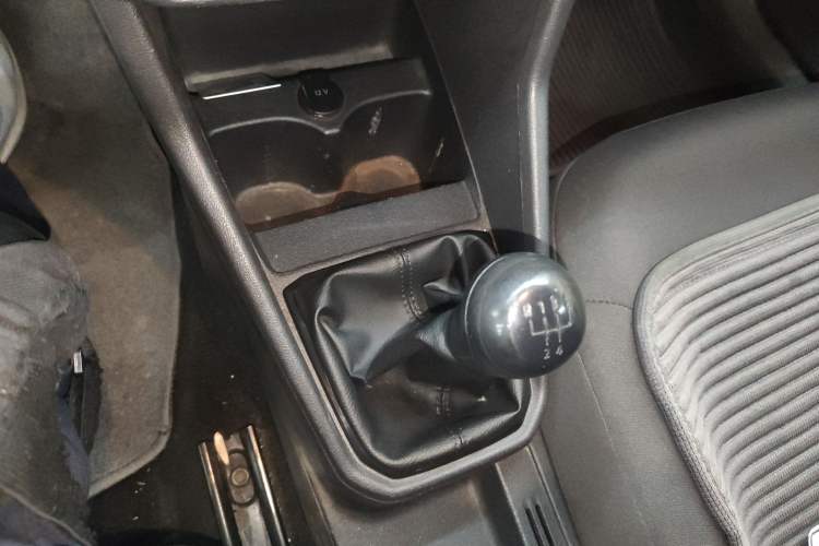 Used Volkswagen Jetta 2017 1.5L Manual Fashion Edition
