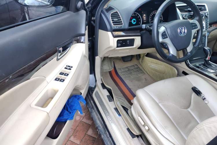 Used Changan Raeton 2013 1.8T Automatic Prestige Model China IV Standard
