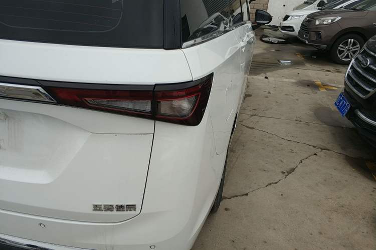 Used Wuling Jiachen 2022 1.5T CVT Deluxe Flagship Edition Right Rear Taillight