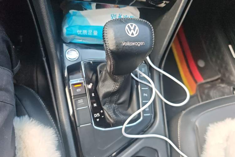 Used Volkswagen Tiguan L 2020 330TSI Automatic Two-Wheel Drive Smart Luxury Edition China VI Standard Gear Lever