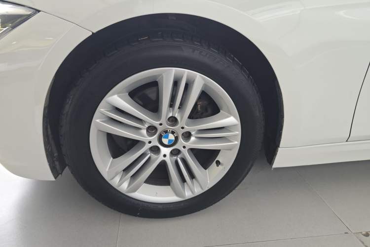 Used BMW 3 Series 2016 320Li Ambition Model
