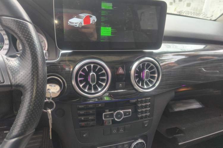 Used Mercedes-Benz GLK-Class 2013 GLK 300 4MATIC Fashion Model Audio And AC Panel