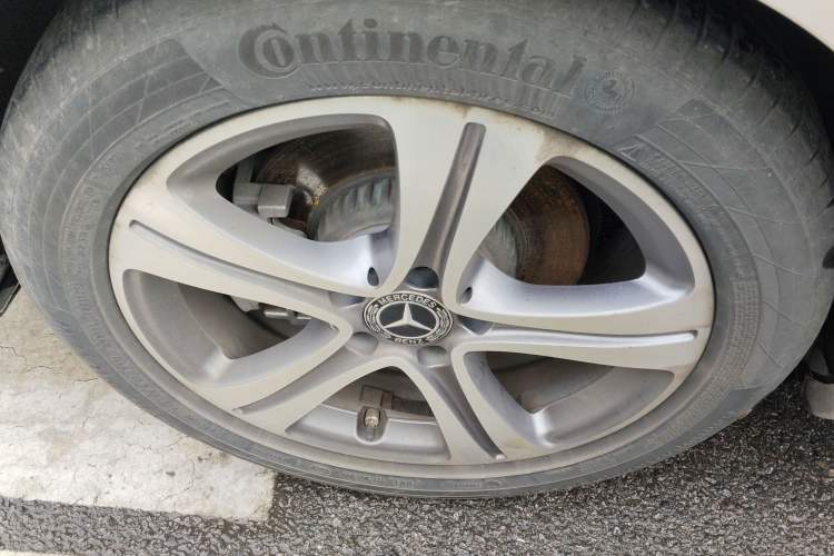 Used Mercedes-Benz C-Class 2020 Restyled C 260 L Sport Edition Right Rear Wheel Hub