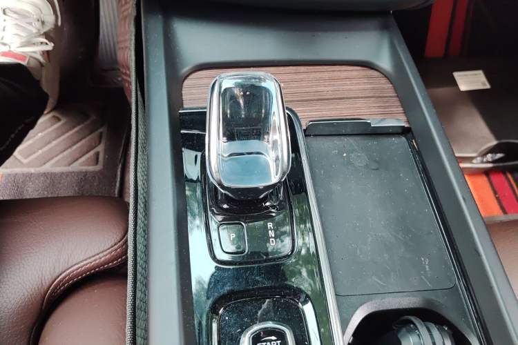 Used Volvo XC60 2022 B5 4x4 Smart Luxury Edition
