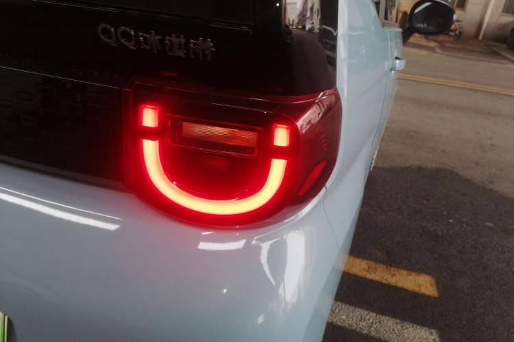 Used Chery QQ Ice Cream 2022 170km Sundae Phosphate Lithium-Ion Right Rear Taillight