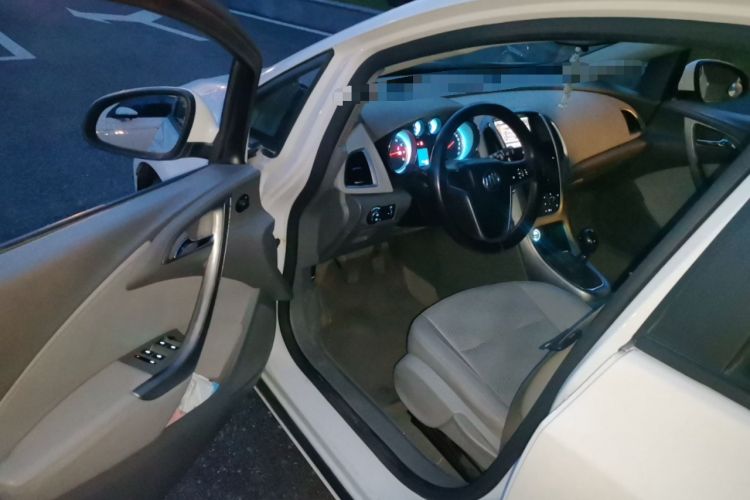 Used Buick GT 2014 XT 1.6L Manual Comfort Edition
