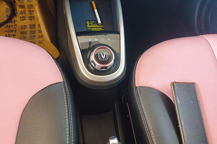 Used CHANGAN OSHAN Benni E-Star 2021 National Edition Xin Yue Version Lithium Iron Phosphate (31.95 kWh) Gear Lever