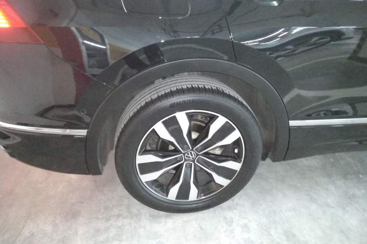 Used Volkswagen Tiguan L 2022 330TSI Automatic Two-Wheel Drive R-Line Enhanced Edition