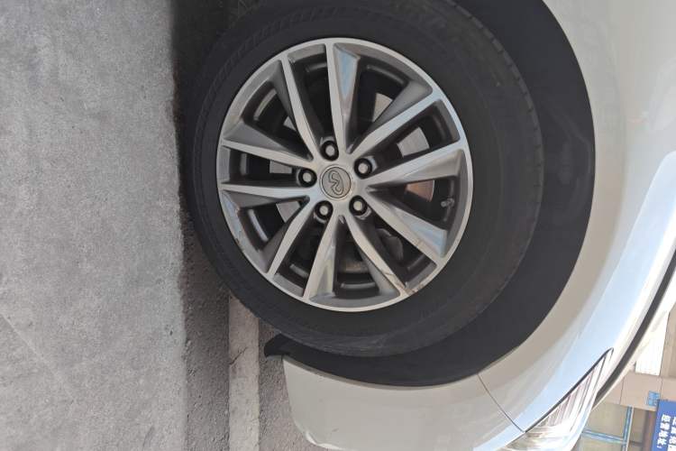 Used Infiniti Q50L 2018 2.0T Comfort Edition China VI Standard