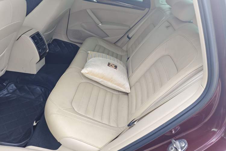 Used Volkswagen Passat 2011 2.0 TSI DSG Premium Edition
