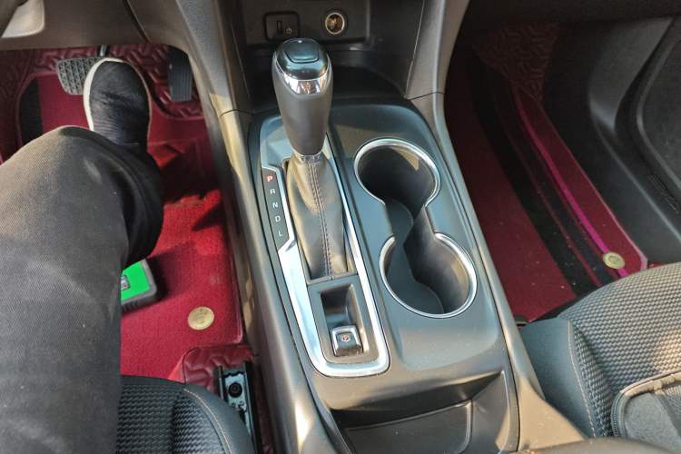 Used Chevrolet Equinox 2018 535T Automatic Chijie Edition Gear Lever