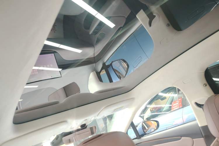 Used Hongqi Tiangong 06 2025 660 4x4 Smart Selection Edition
