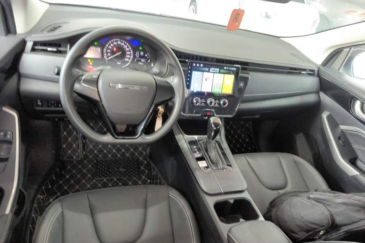 Used Venucia D60 2023 PLUS 1.6L XE CVT Trendy Edition