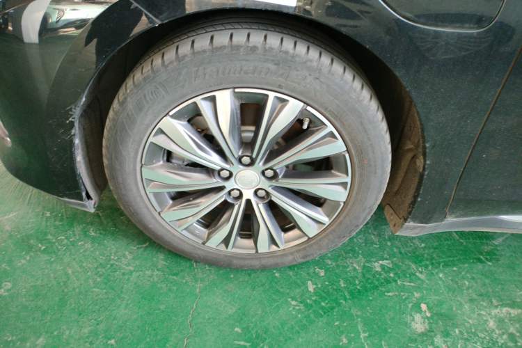 Used Hongqi E-QM5 2022 431 km Charge & Enjoy Edition
