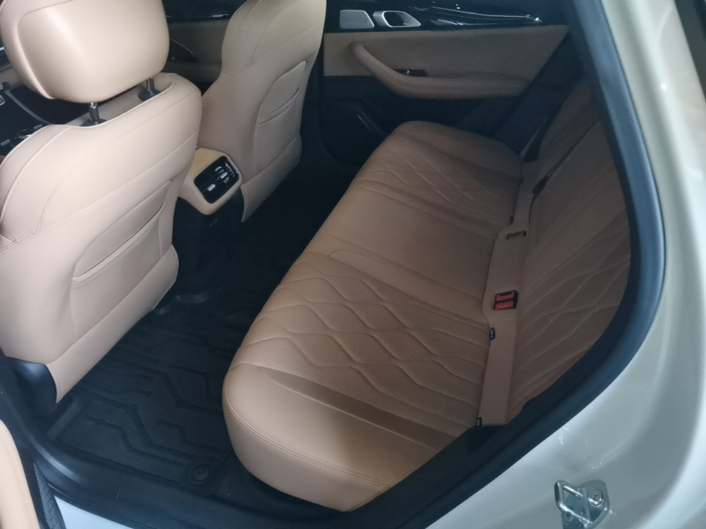 Geely Galaxy A7 2025 Model EM-i 70km Exploration Edition — снимка 20