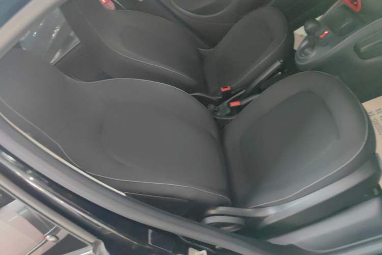 Used smart forfour 2016 1.0L 52 kW Passion Edition
