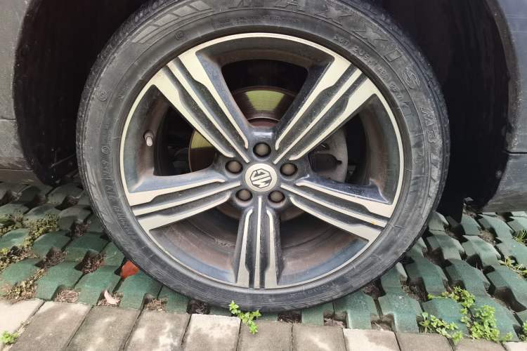 Used MG ZS 2017 1.5L Manual Deluxe Internet Edition Right Front Wheel Hub