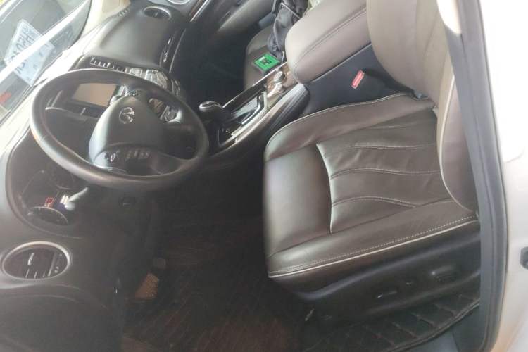 Used Infiniti QX60 2018 2.5 S/C Hybrid Two-Wheel-Drive Excellence Edition China VI Standard Left Front Seat