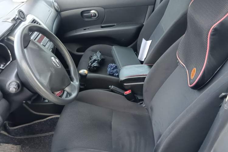 Used Nissan Livina 2015 1.6XE Manual Comfort Edition