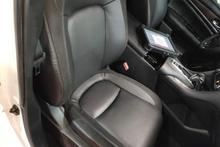 Used Honda Avancier 2017 240TURBO Two-Wheel Drive Luxury Edition Right Front Seat