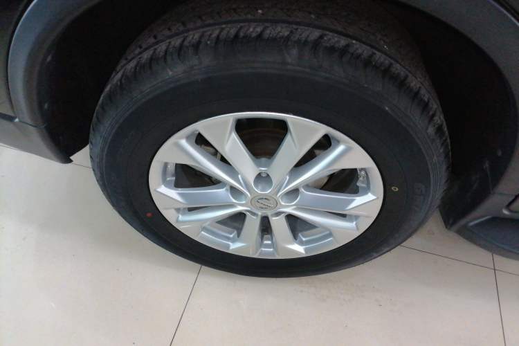 Used Nissan X-Trail 2015 2.5L CVT Leading MAX Edition 4WD Right Rear Wheel Hub