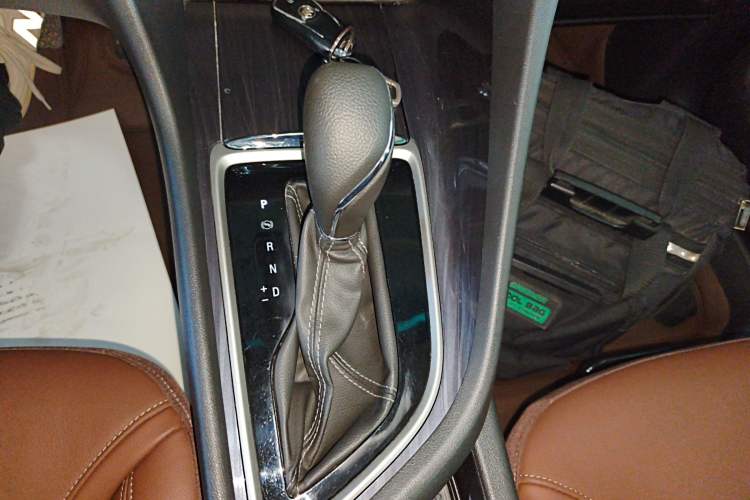 Used Buick GL6 2019 18T 6-Seater Connected Luxury Version China VI Standard