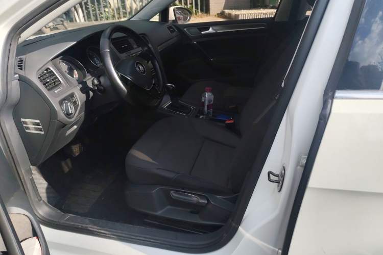 Used Volkswagen Golf 2014 1.4TSI Automatic Comfort Model Left Front Seat