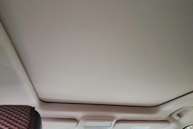 Used Ford Explorer 2023 EcoBoost 285 Four-Wheel Drive Titanium Edition 6 Seats
