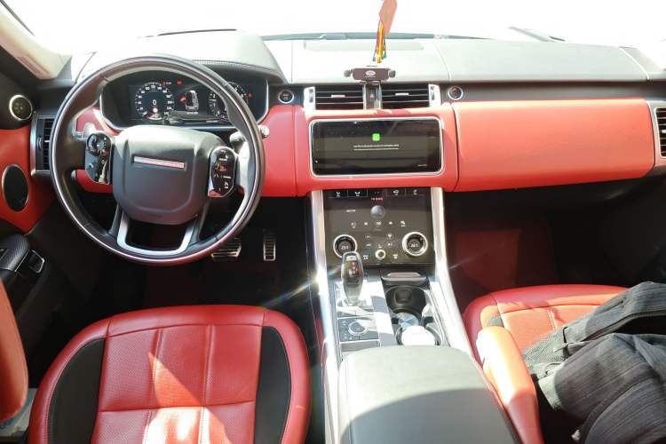 Used Land Rover Range Rover Sport 2020 3.0 L6 HSE DYNAMIC
